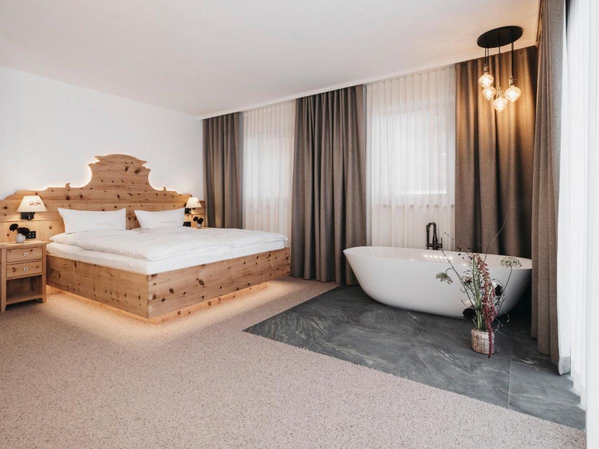 Almwellness-Resort Tuffbad Sankt Lorenzen im Lesachtal Exterior photo